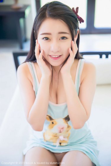 女生把筷子放屁眼里不能掉图片